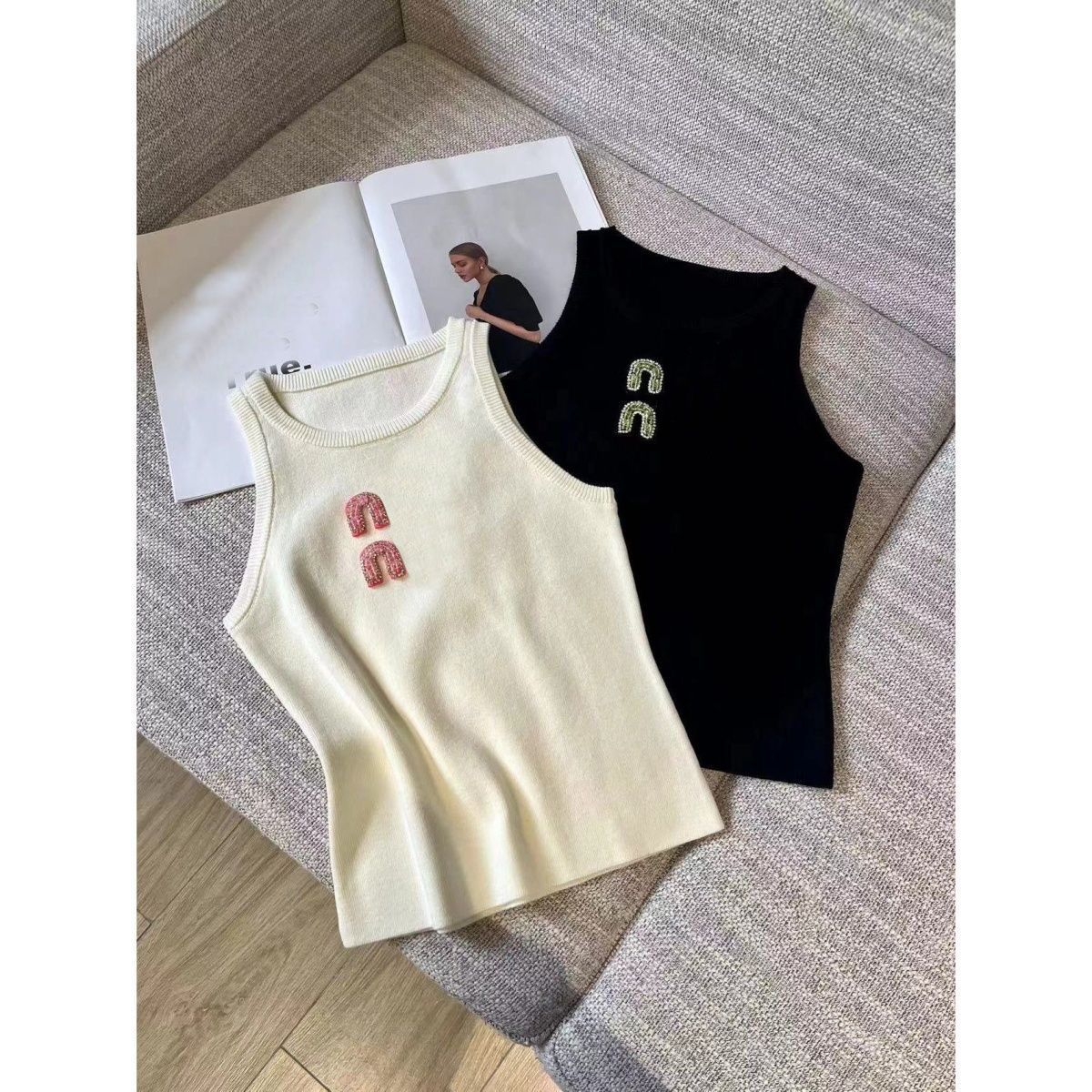 Designer Womens Tank Tops T Shirts Summer Women Tops Tees Crop Top Embroidery Sexy Off Shoulder Black Casual Sleeveless Backless Tees Shirts Solid Stripe Color Vest