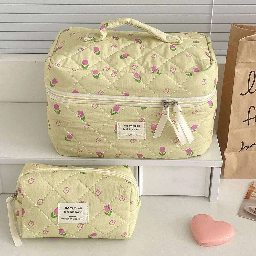 2025 Fashion Flower Women Portable Makeup Handbag Travel Organizer Toiletry Cosmetic Storage Pouch Ladies Elegant Tote Bag Y260206