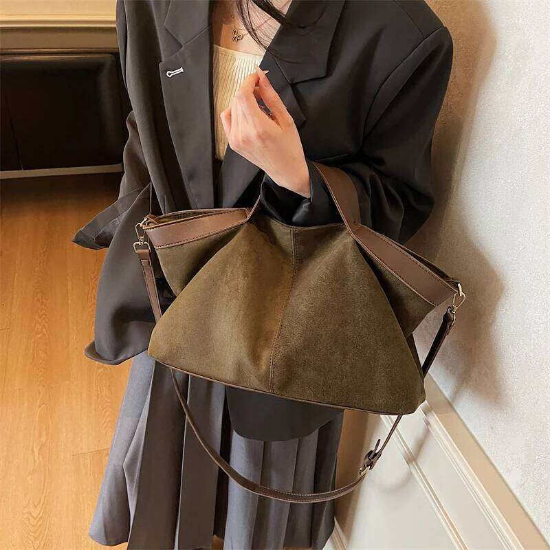 Retro Suede Handbag Autumn Winter Women's New Versatile Travel One Shoulder Bags Casual Large Capacity Commuter Tote Bag Y260204