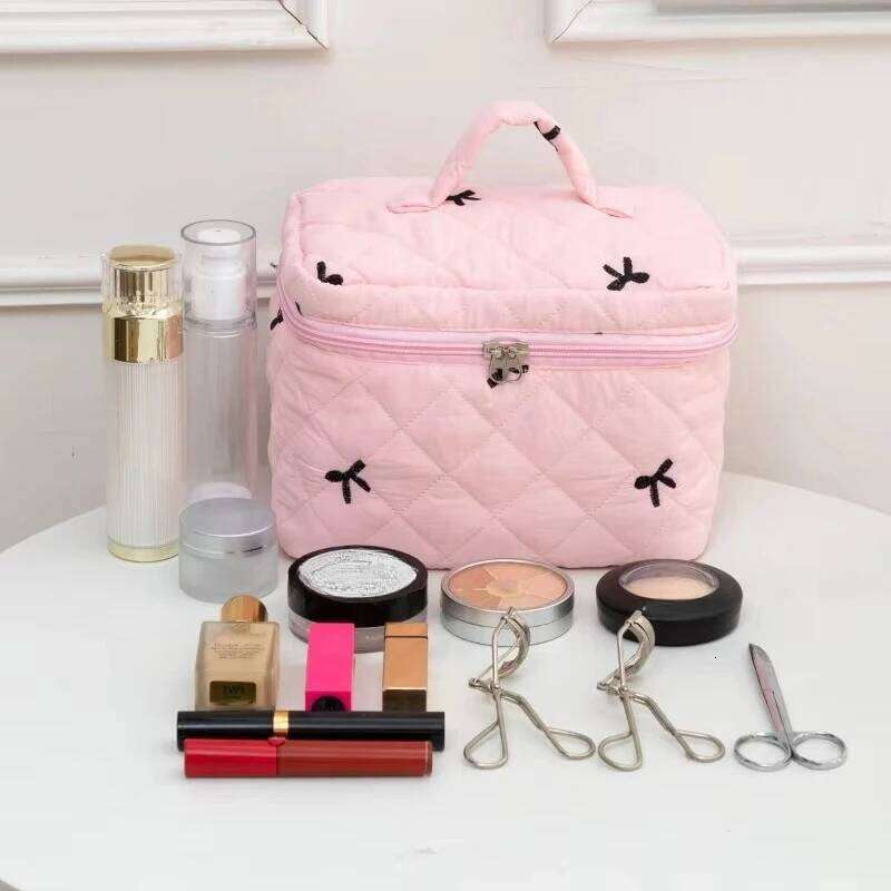 1pc Black Quilted Bow Makeup Case Zipper Portable Travel Storage Make Up Bag for Women Girl Y260206