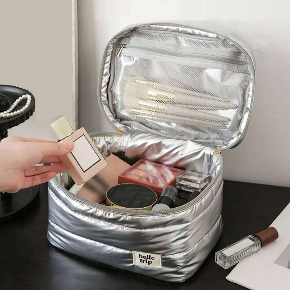 High Quality Large Capacity Makeup Multifunctional Storage Travel Organizer Cosmetic Portable Toiletry Bag Y260206