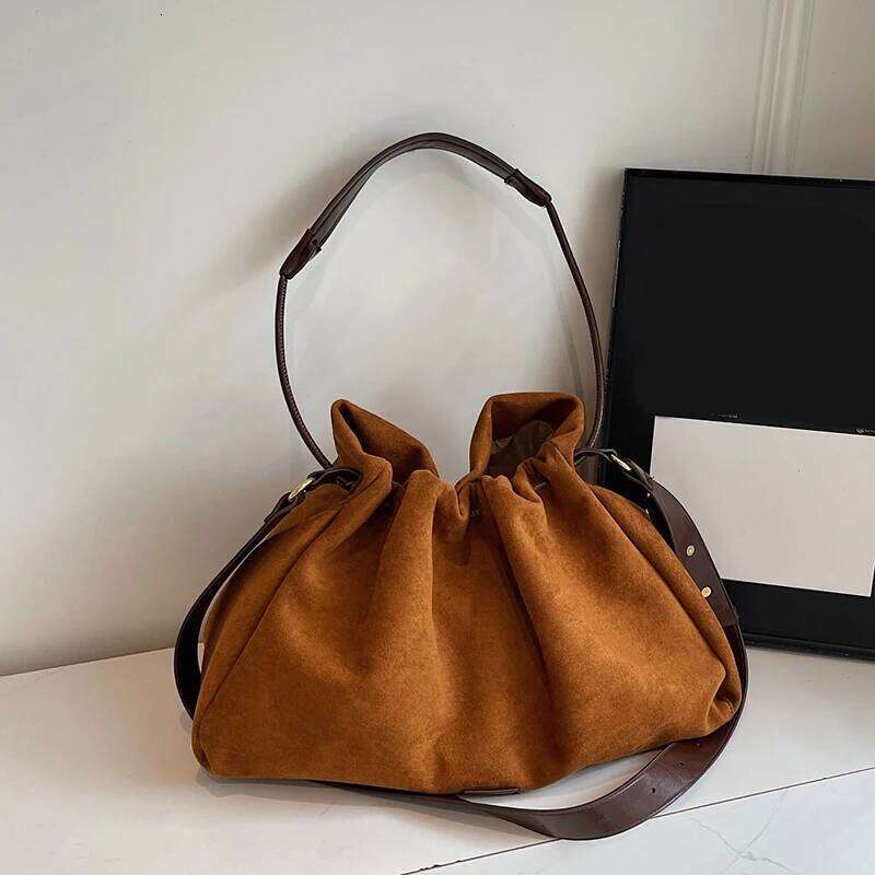 Women's Fashion Tote Large Capacity Rote Faux Suede New Trend Dailiy Commuter Drawstring Design Crossbody Shoulder Bag Y260204