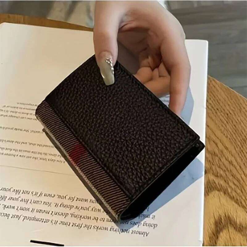 1pc Genuine Leather Vintage Card Holder for Women Stylish Multi-Slot Wallet with Snap Closure, Brown & Beige Plaid Design Y260206