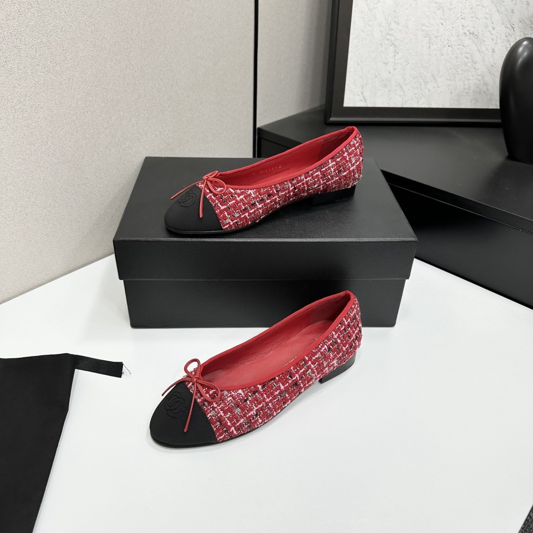 Tacchi Slip-On Alla Moda Ispirati Alle Ballerine Per Un Uso Quotidiano Sofisticato-image