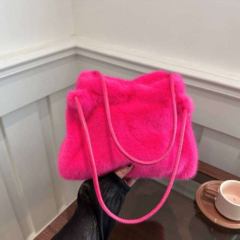 NEW Autumn Winter Plush Handbag Versatile Solid Color Crossbody Shopping Bag Women New Design Chain Messenger Bags Y260205