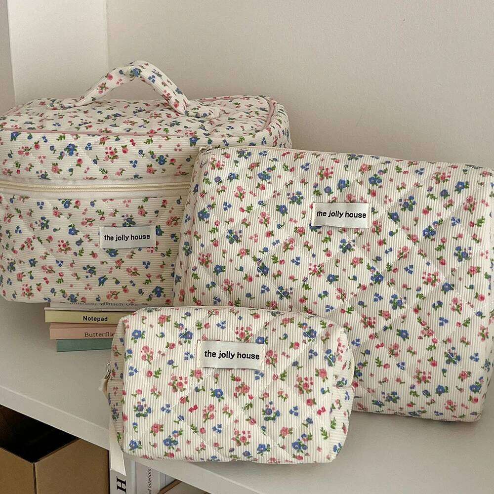 Fashion Vintage Flower Women Makeup Cotton Tote Portable Female Cosmetic Storage Handbag Travel Organizer Zipper Quilted Bag Y260206