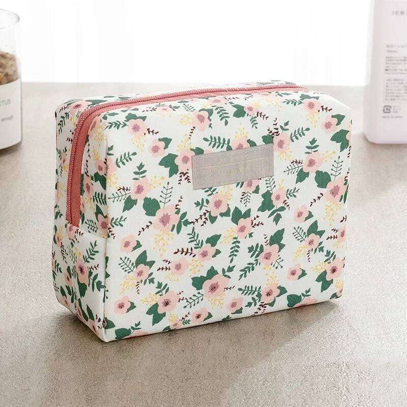 Cute Mini Portable Carry-on Girls Toiletry Travel Beauty Organizer Flower Purse Makeup Storage New Cosmetic Bag Y260206