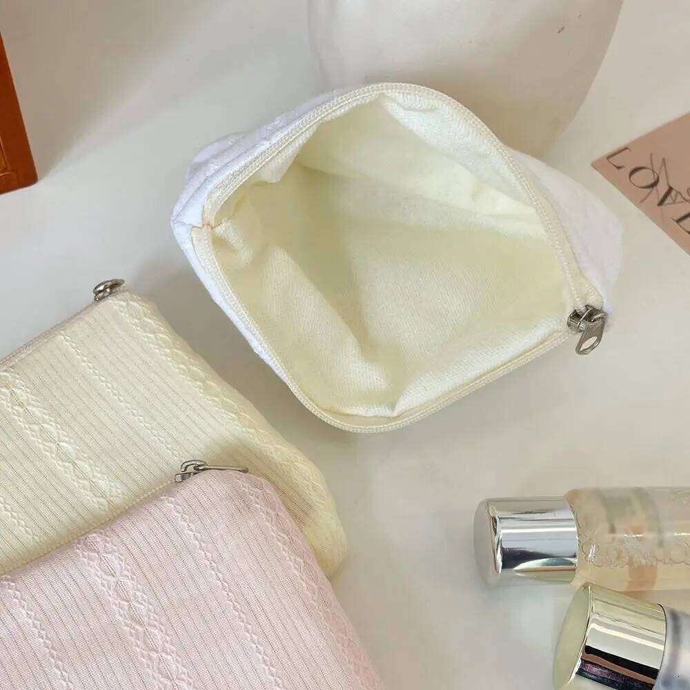 Kawaii Mini Travel Cosmetic Makeup Lipstick Pouch Earphone Data Cable Purse Sanitary Napkins Storage Bag Y260206