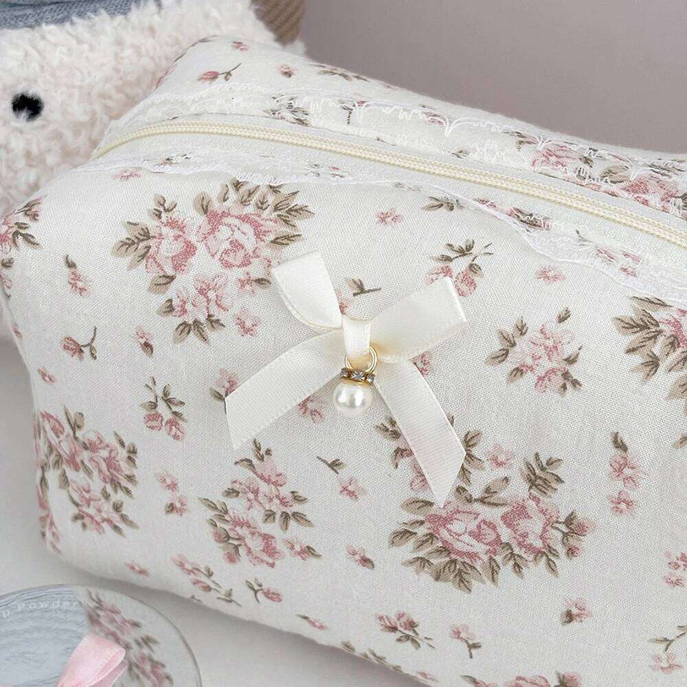 Flower Makeup Pouches Lace Lipstick Case Organizing Mini Pouch Woman Wallet Small Children Cosmetics Cosmetic Bag for Women Y260206