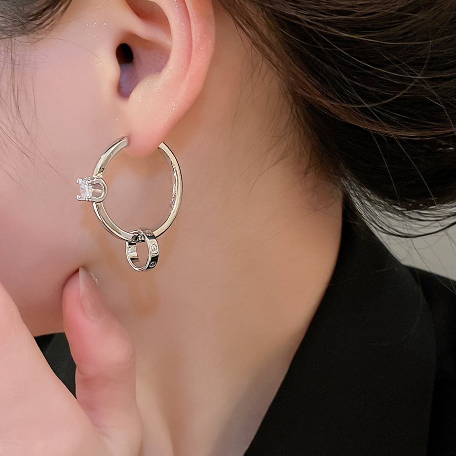 Real gold-plated zircon round earrings, casual, simple, stylish, versatile, light luxury, high-end earrings for women - view 4