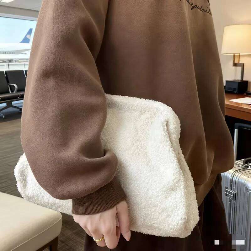 Autumn and Winter Teddy Fleece Bag for Women, Portable Travel Cosmetic Organizer, Super Popular Makeup Artist Case, Fashi Y260206