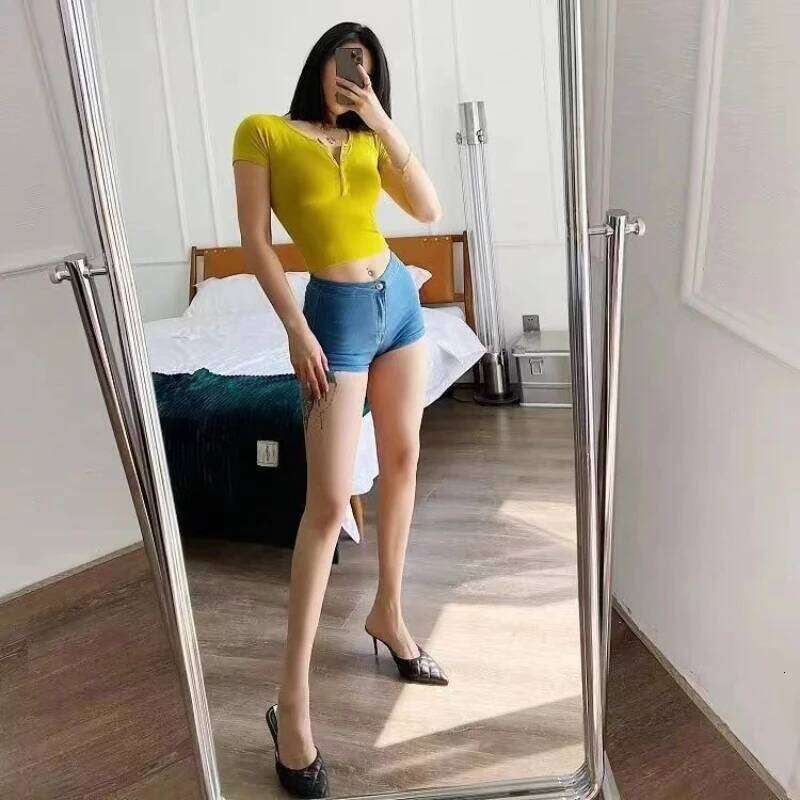 European Style Shorts Women Slim Solid Sexy Streetwear New Trendy 3 Colors Summer Ladies Clothing Comfortable Simple Retro Chic XJ260206