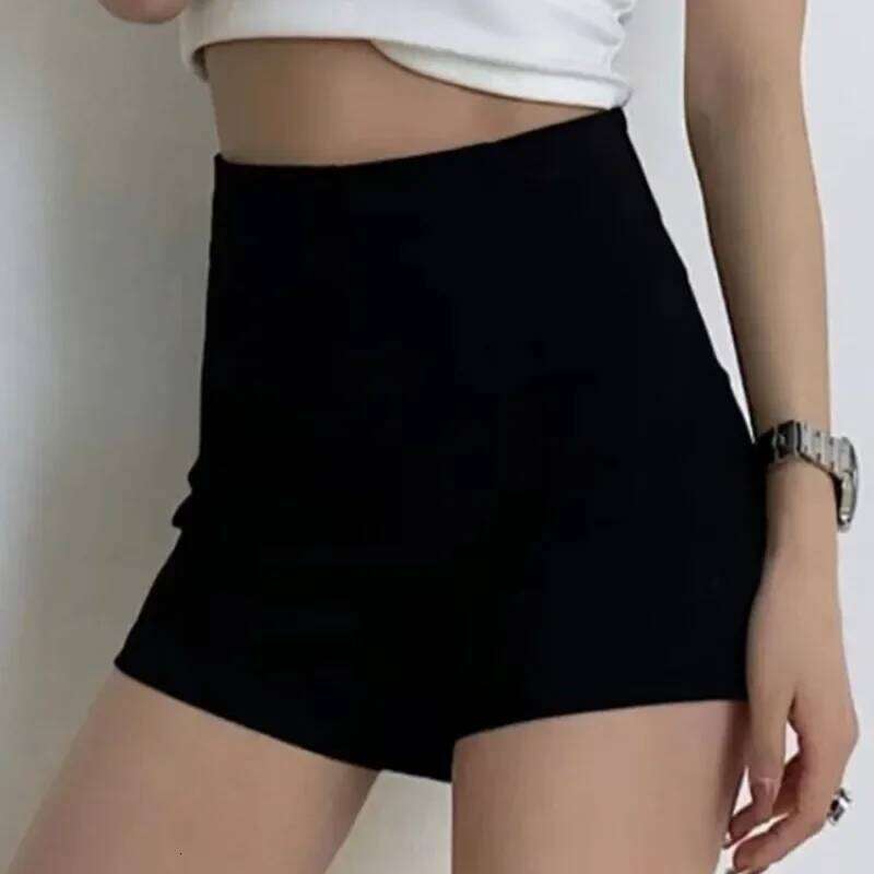 Sexy Shorts Women Black Korean Style Simple Solid Kpop New Autumn All-match Streetwear Slim High Elasticity Fashion Club Chic XJ260206