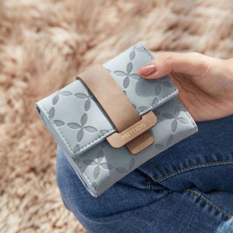 2025 New Women Fashionable Leather Bifold Short Wallets Female Luxury Designer Small Purse Zipper Card Holder Coin Pockets Y260206