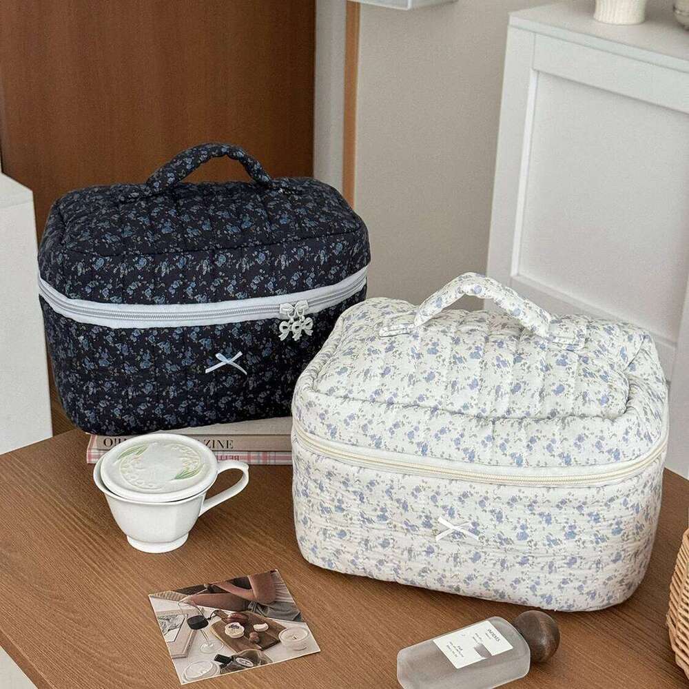 Black White Personality Women Makeup Large Capacity Blue Flower Cosmetic Storage Pouch Handbag Ladies Toiletry Zipper Bag Y260206
