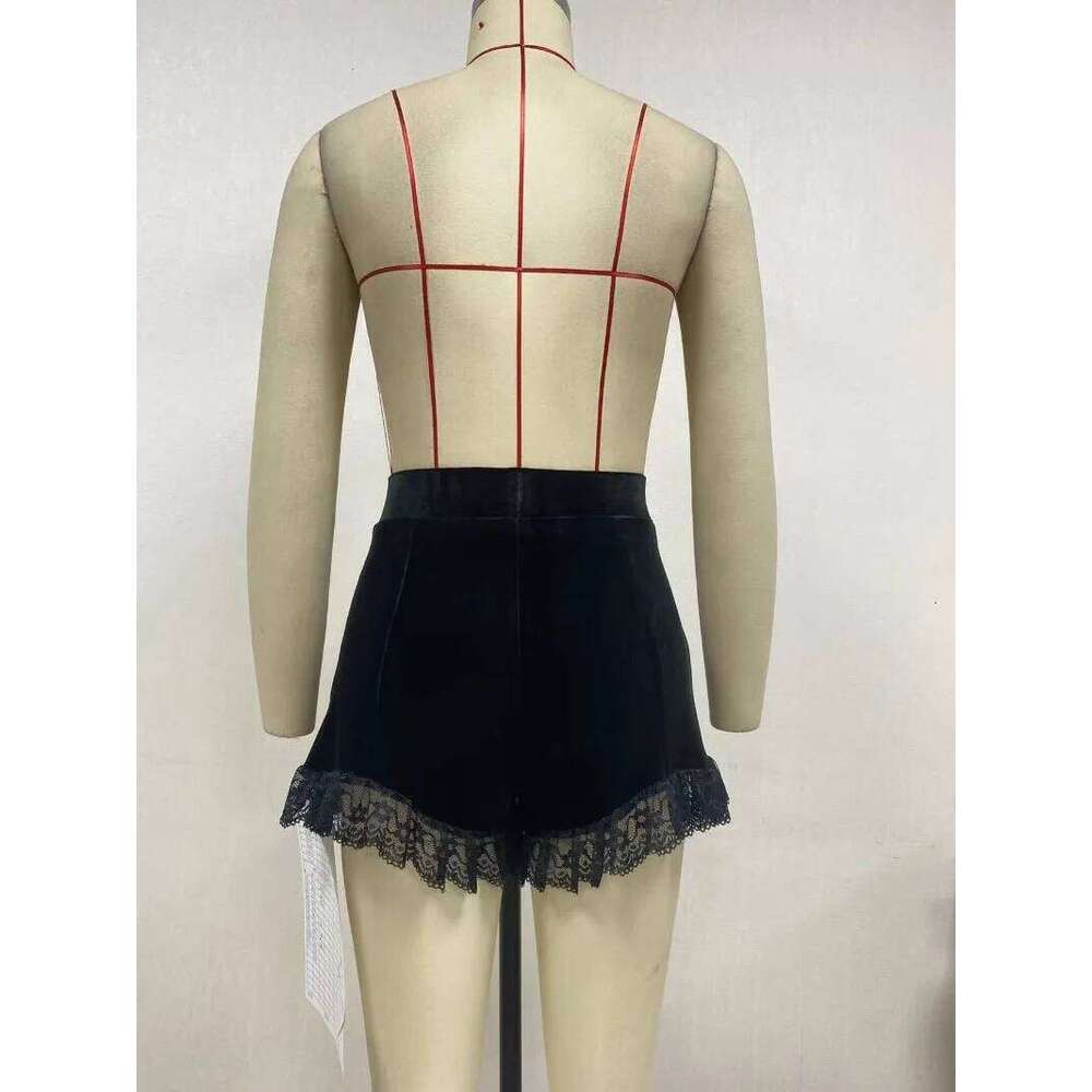 Women Fashion Sexy Lace Patchwork Shirring Velvet Shorts Elastic High Waist Peach Hips Casual Streetwear Hotties Party Clubwear XJ260206