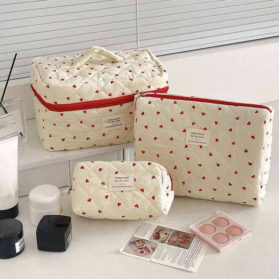 Fashion Ins Heart Women Quilting Large Capacity Toiletry Cosmetic Storage Pouch Handbag Ladies Zipper Makeup Bag Y260206