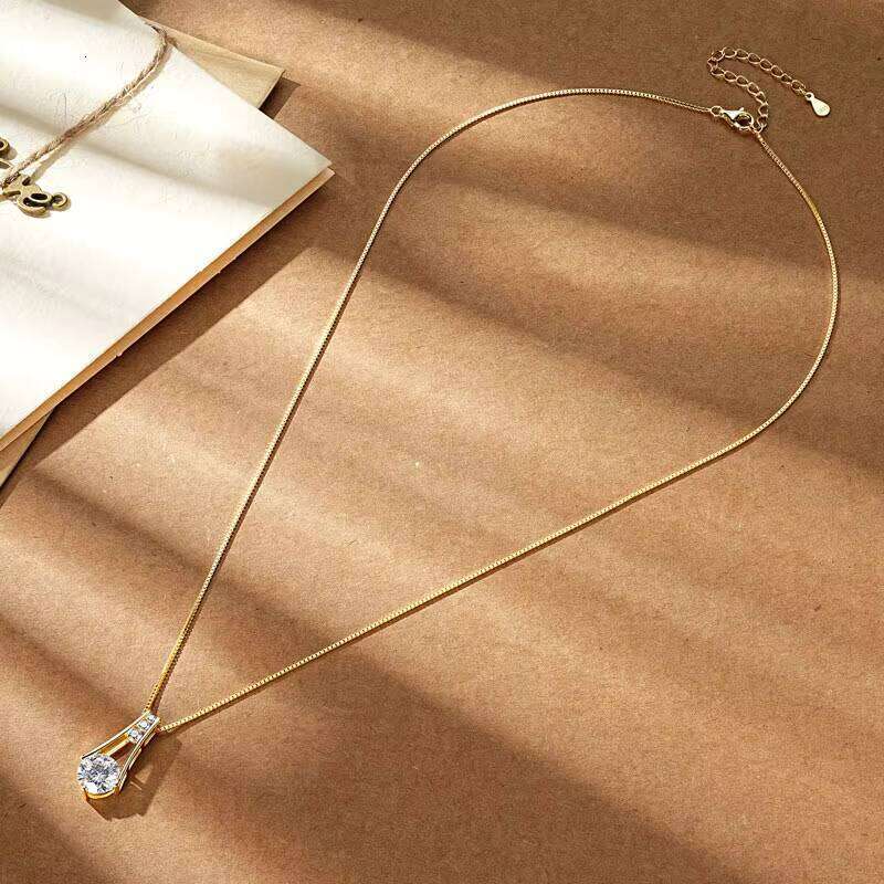 925 Sterling Silver Original Certified 8Mm 2.0Ct D Color Vvs1 Moissanite Trapeze Pendant Station Necklaces