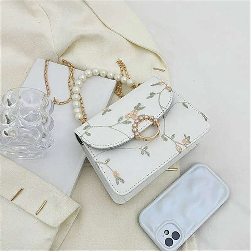 Fashionable Pearl Handbag Women Stylish Lace Chain Single Shoulder Bag, Synthetic Leather Small Square Bag for Daily Use Y260205