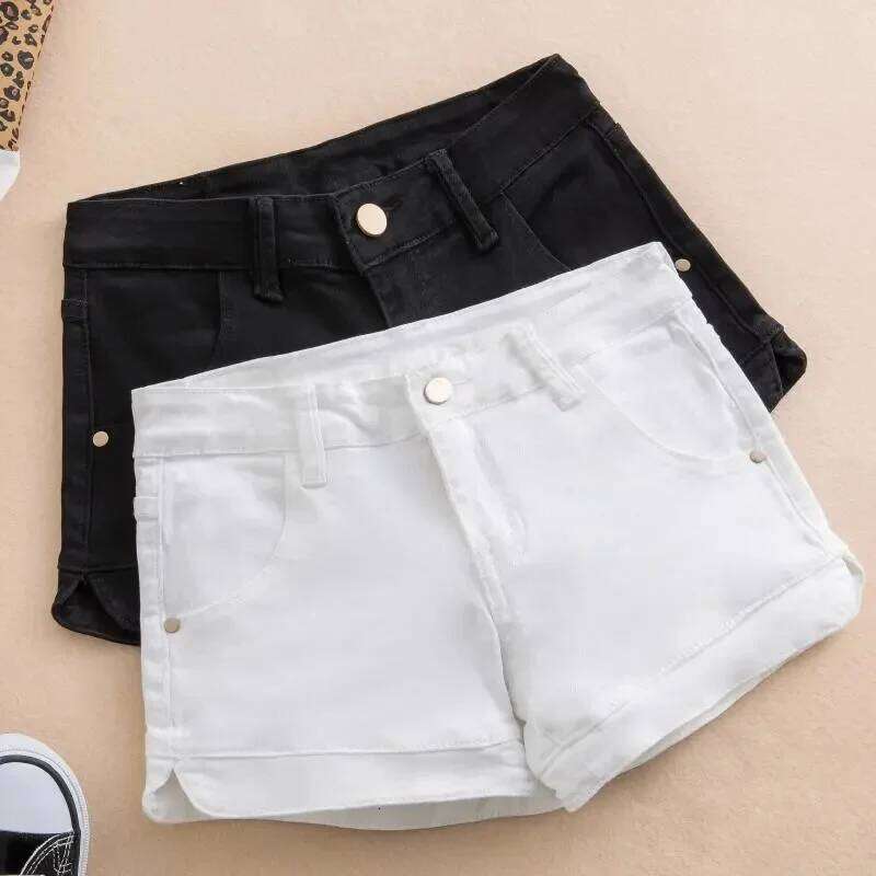 White Denim Shorts Women Low waisted 2024 New Korean version Slim Elastic Skinny Buttocks Wrapped Sexy Short Hot pants Female XJ260206
