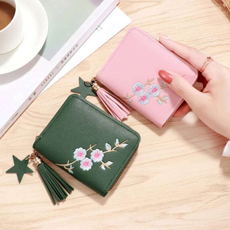 Plum Embroidered Chinese Style Women Short Zipper Ladies Small Clutch Card Holder Female Coin Purse Wallet Monedero Mujer Y260206