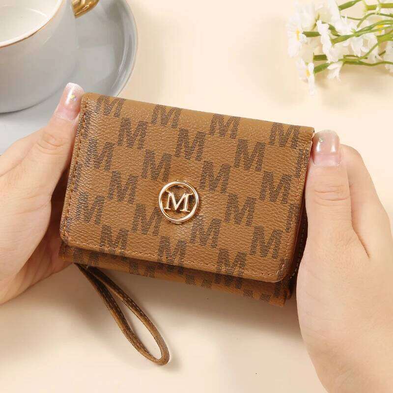 2025 Women's Wallet Short Style Trendy New Three-Fold Fashion Simple Alphabet Portable Multi-Card Holder P Y260206