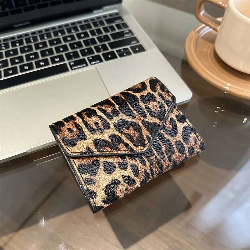 Portable Elegant Leopard Short Wallet PU Leather Card Holder Envelope Clutch Bag Handbag Korean Style Coin Purse Women Carteras Y260206