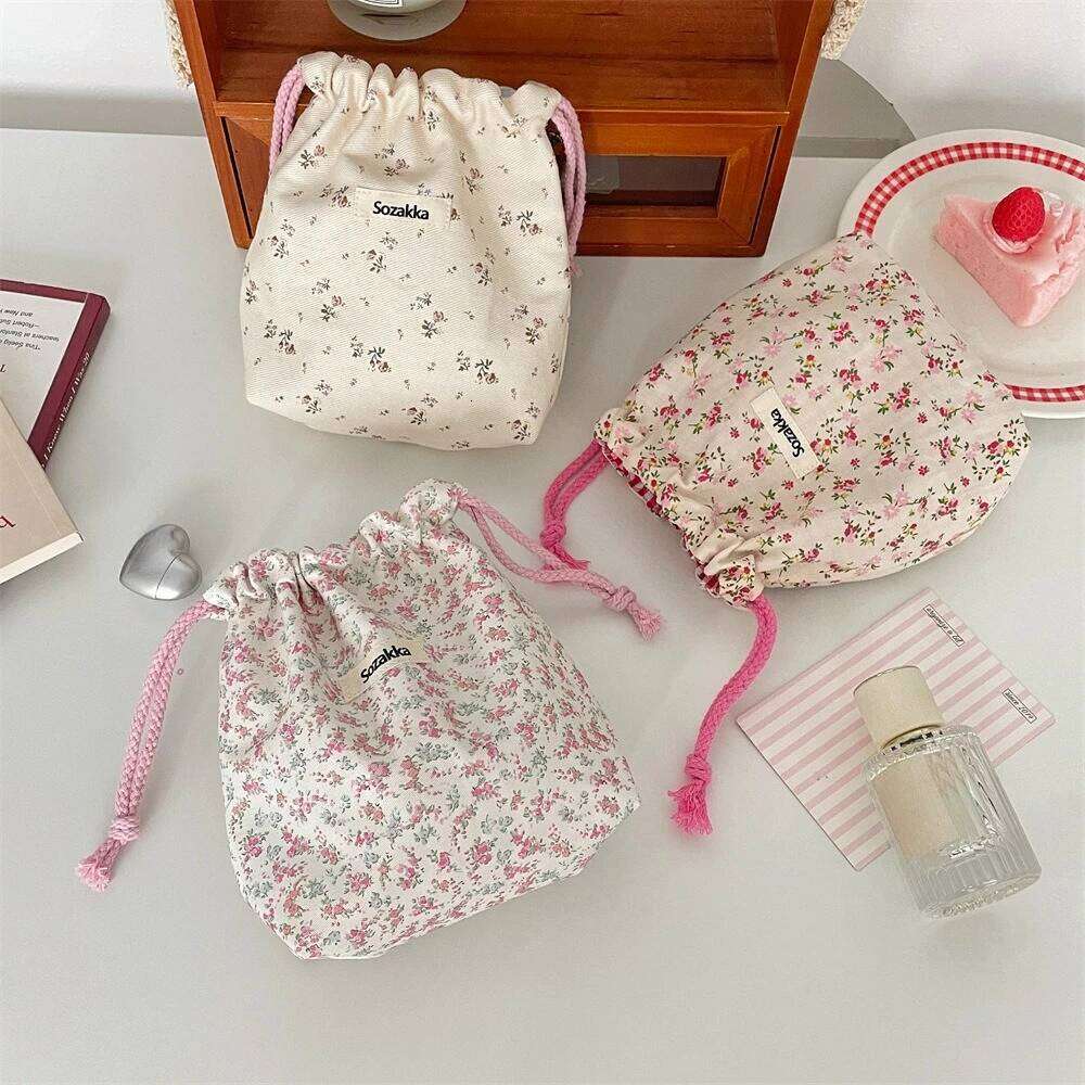 Women Tote Rope String Makeup Bags Organizer Cute Flower Small Lipstick Cosmetic Coin Purse Key Drawstring Storage Bag Y260206