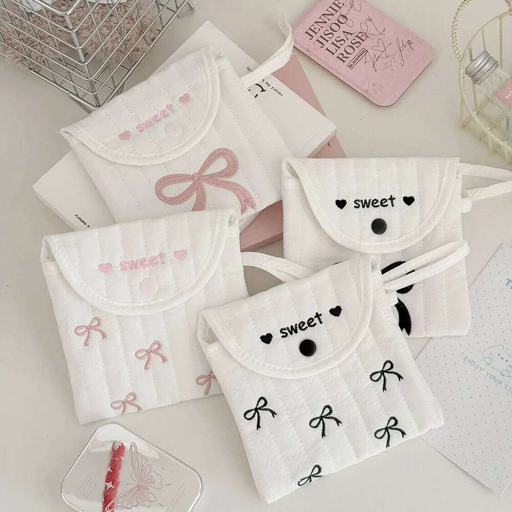 Women Small Makeup Travel Organizer Cosmetic Coins Sanitary Napkin Storage Handbag Pouch Gilrs Mini Buckle Wallet Clutch Bag Y260206