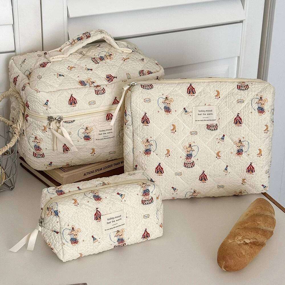 Fashion New Cartoon Rabbit Girl Makeup Tote Cosmetic Organizer Quilted Pouch Handbag Ladies Kawaii Zipper Storage Bag Y260206