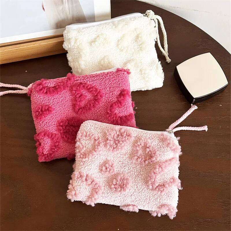 New Love Heart Makeup Women Small Cute Cosmetic Lipstick Pouch Student Organizer Travel Toiletry Sanitary Napkins Bag Y260206