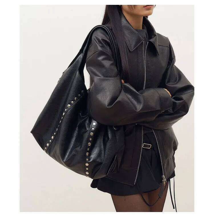Rivet Women Large Capacity Versatile New Soft PU Single Shoulder Underarm Bag Casual Commuting Tote Black handbag Y260205