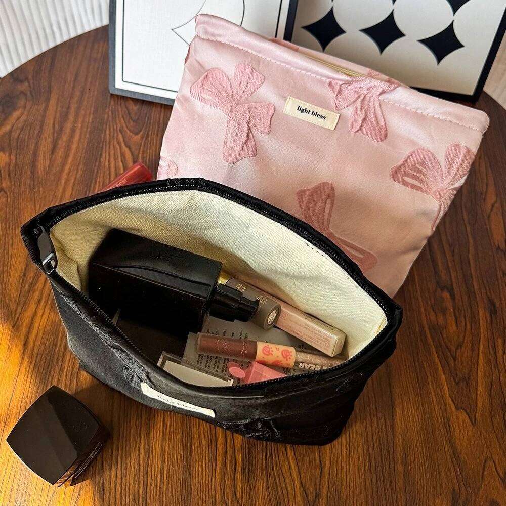 Simple Women Fashion Portable Makeup Storage Pouch Handbag Travel Organizer Cosmetic Ladies Elegant Zipper Bag For Gift Y260206