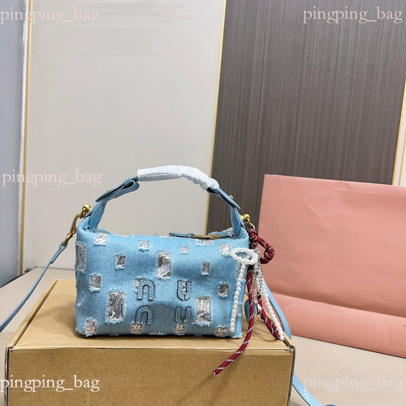 designer handbag luxury shoulder bagsDesignermiuemiue bag Cowboy Denim purse Sheepskin folds Crossbody bag Washed through Surfing rope Messenger bag 574