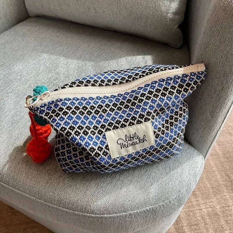 Yizhilan Cosmetic Bag, Retro handmade woolen woven Geometric Portable large-capacity clutch, 1 piece without pendants Y260206