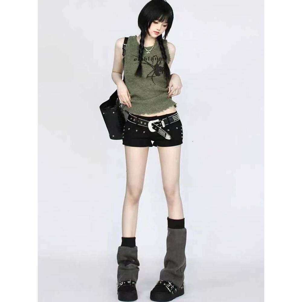 American Retro Sexy Hot Girls Y2k Denim Shorts for Women Low Waist Rivets Solid Streetwear Summer All-match Trendy Tight Fit Ins XJ260206