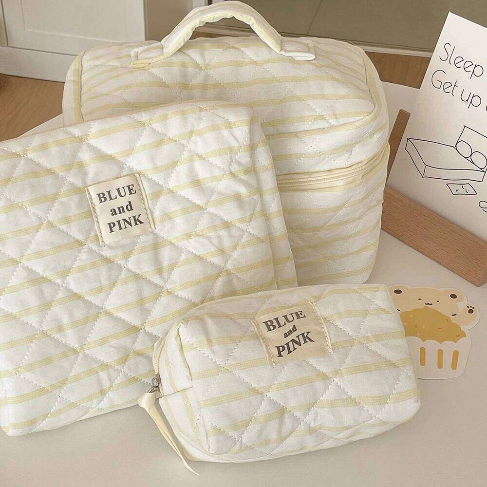 New Women Makeup Quilted Ladies Tote Travel Organizer Cosmetic Storage Pouch Handbag Portable Simple Female Toiletry Bag Y260206