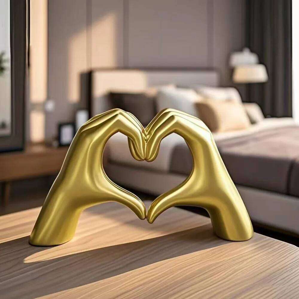 Creative Heart Statue Resin Abstract Hand Love Figurines Living Room Bedroom Modern Home Desktop Wedding Decoration S260204 38b