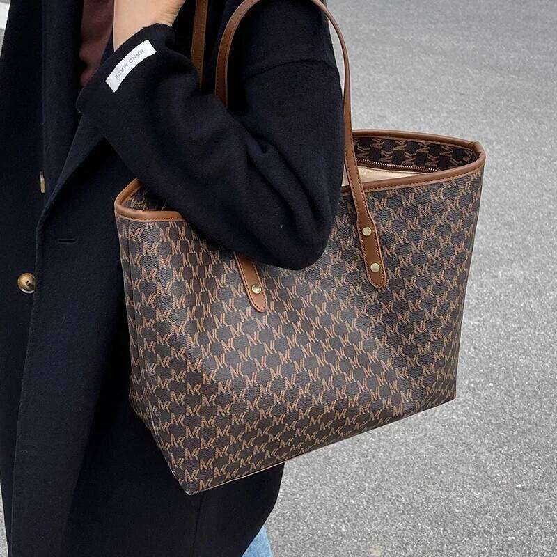 Large Capacity Shoulder Tote Women PU Leather Handbag Commuter Daily Versatile Bag Spacious Work Casual Carryall Shopper Y260205
