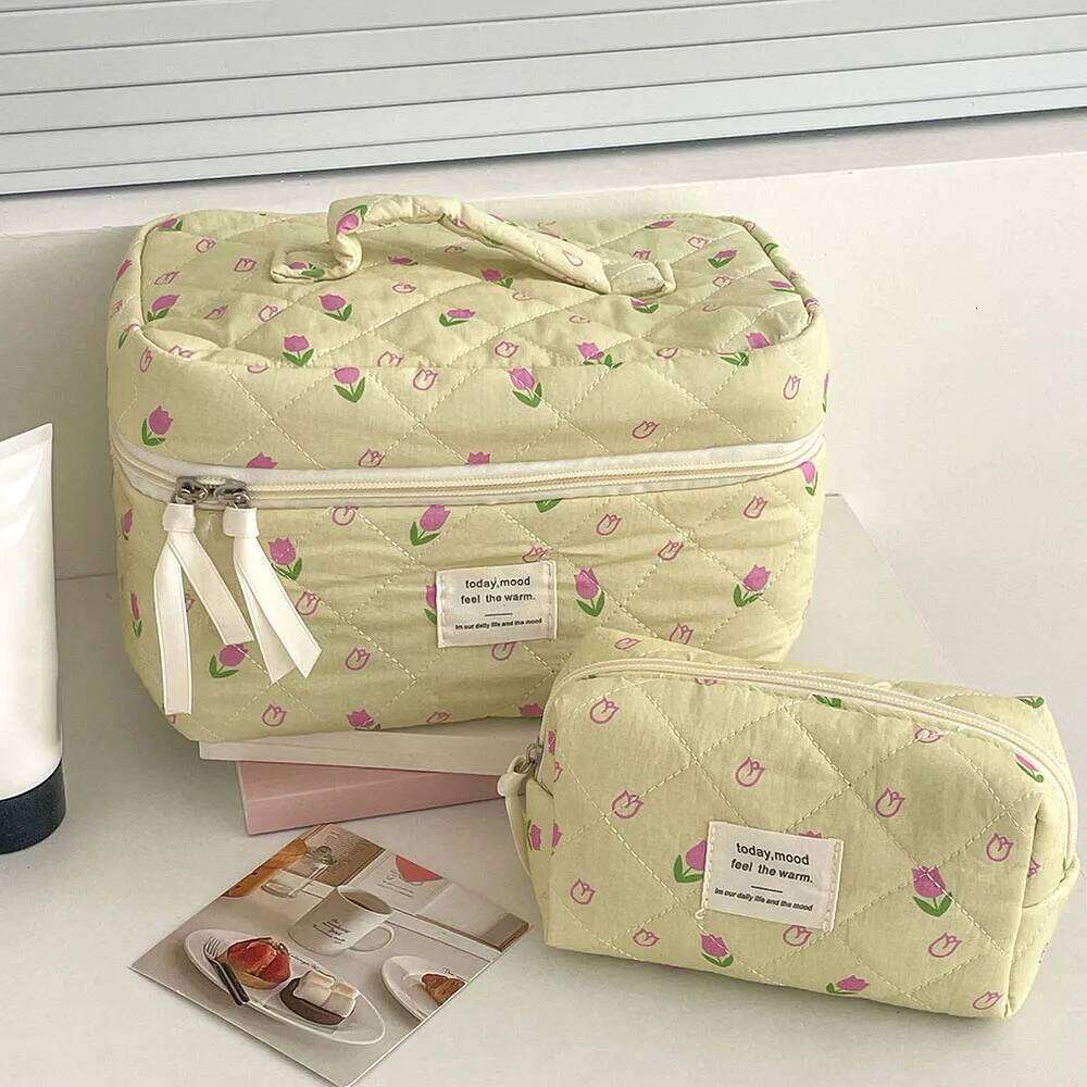 2025 Fashion Flower Women Portable Makeup Handbag Travel Organizer Toiletry Cosmetic Storage Pouch Ladies Elegant Tote Bag Y260206