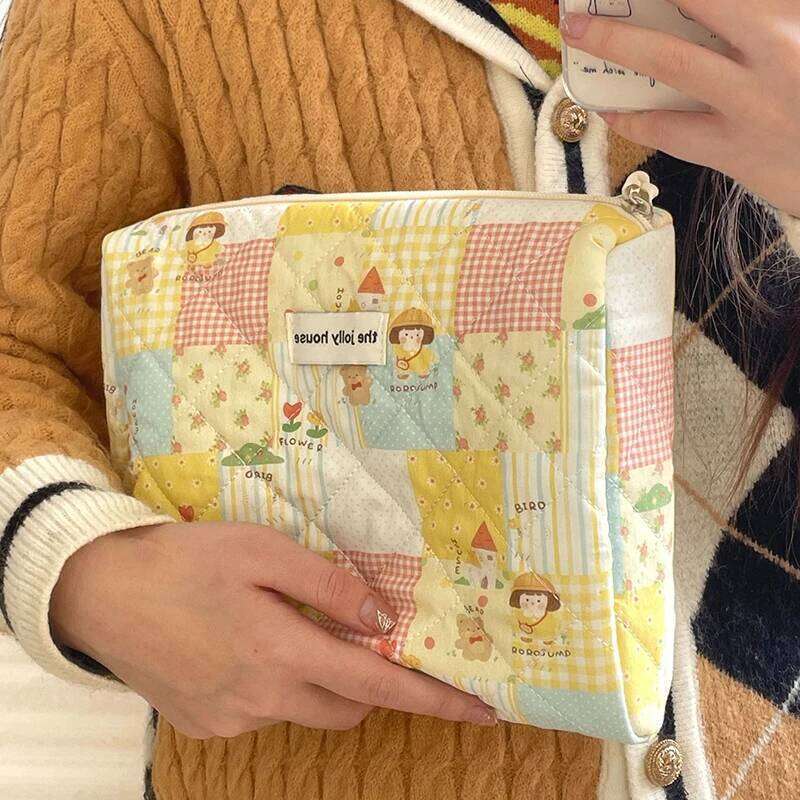 Fashion Women Vintage Cartoon Makeup Quilting Cotton Bag Large Capacity Tote Bags Cosmetic Travel Organizer Storage Handbag Y260206