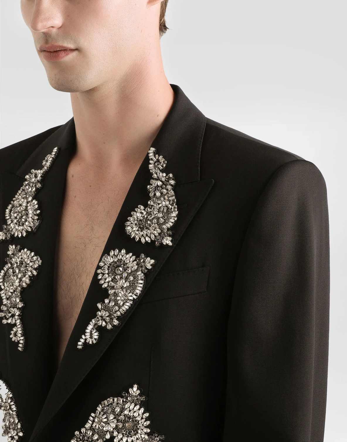 Luxurious Groom Wedding Tuxedos 2 Pieces Jacket Pant Peaked Lapel Bead Crystal Business Occasion Party Banquet Customized