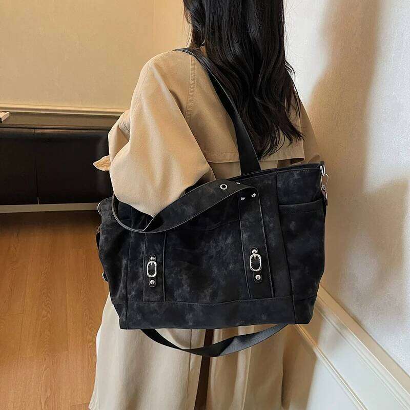 LEFTSIDE High-capacity Design PU Leather Crossbody Bags for Women 2025 New Punk Style Trend Female Shoulder Bag Handbags Y260204