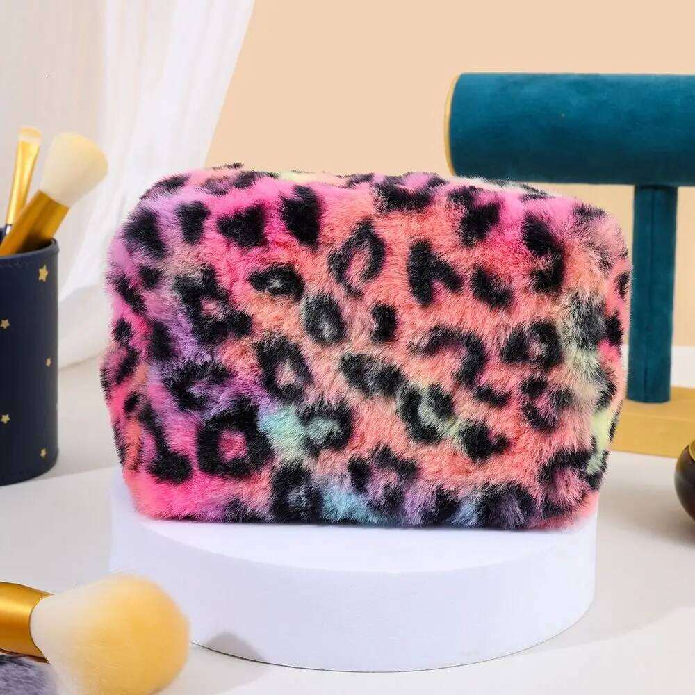 Fashion Leopard Print Makeup High-quality Large Capacity Zipper Toiletry Portable Plush Travel Organizer Cosmetic Bag Y260206