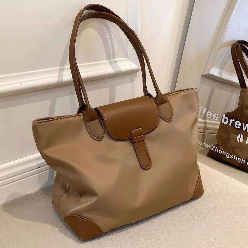 JIOMAY 2025 New Women's Brown Large Capacity Shoulder Casual Simple Handbag Sport Portable Tote Bag for Daily Use Y260205