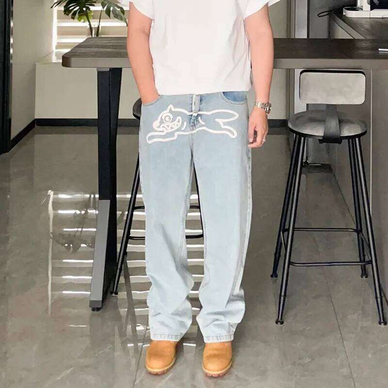 2024 Ropa Y2K Fashion Flying Dog Print Cowboy Baggy Jeans Pants For Men Clothes Streetwear Gothic Denim Trousers Pantalon Homme X260207