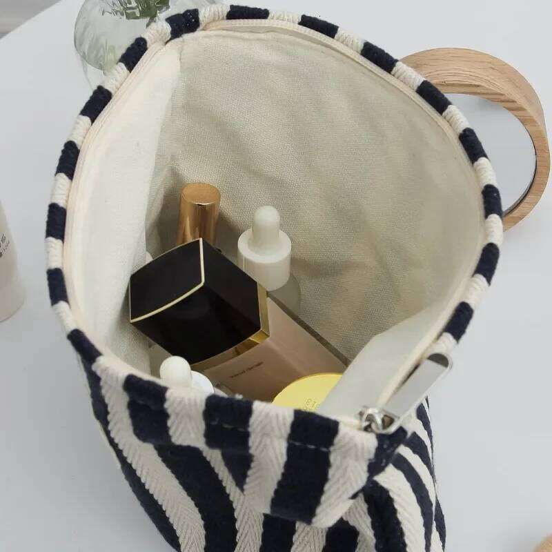 Women Waterproof Storage Vertical Stripe Cosmetic Bag Makeup Travelling Pouch For Ladies Pencil Case Y260206