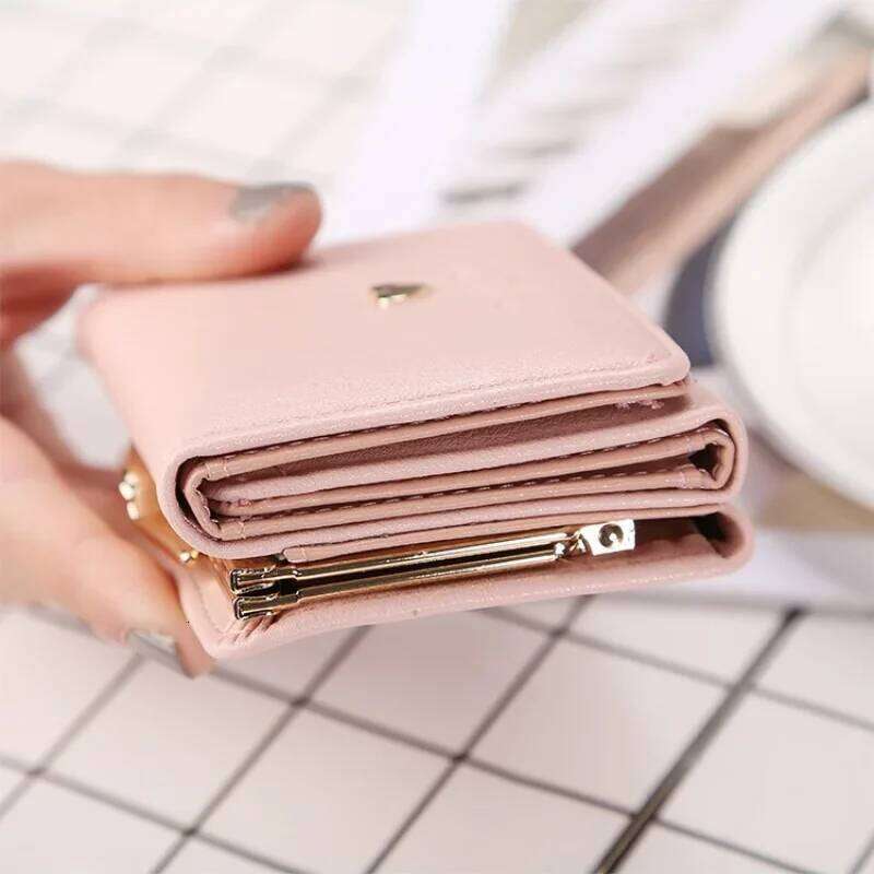 New Fashion Short Version of Students Fresh Folding Mini Metal Wallet Cute Lady Coin Purse for Female Lovely Y260206