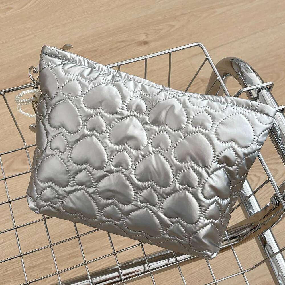 Wholesale Heart Waterproof Women Makeup Handbag Travel Cosmetic Toiletry Storage Pouch Elegant Square Zipper Bag Y260206