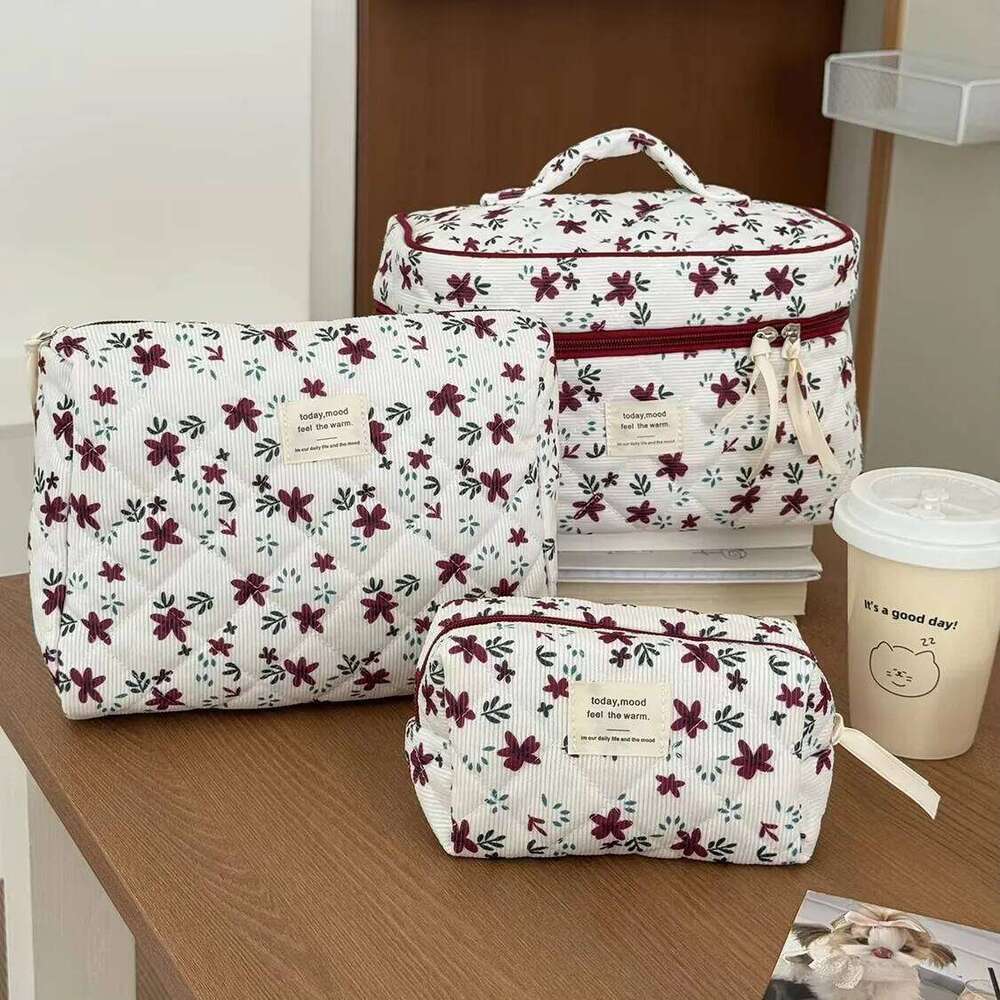 Vintage Red Blue Rose Women's Makeup Travel Organizer Cosmetic Toiletry Storage Pouch Clutch Quilting Zipper Bag Y260206